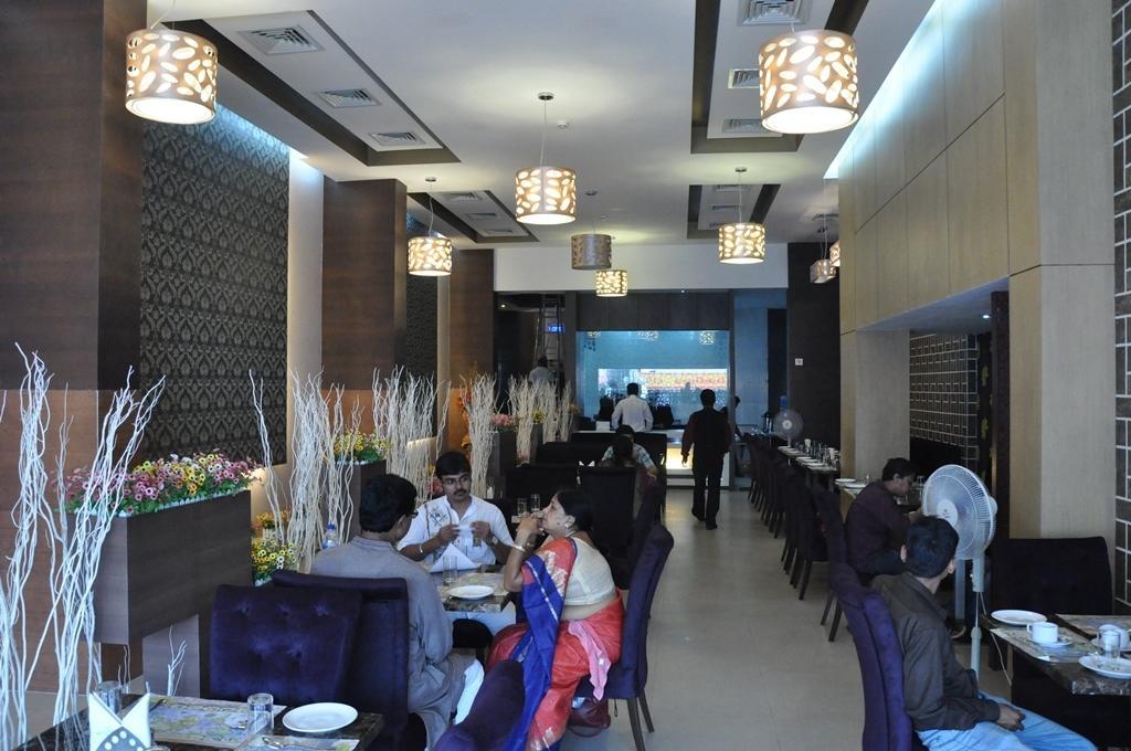 Hotel Silk Route Guwahati Zewnętrze zdjęcie