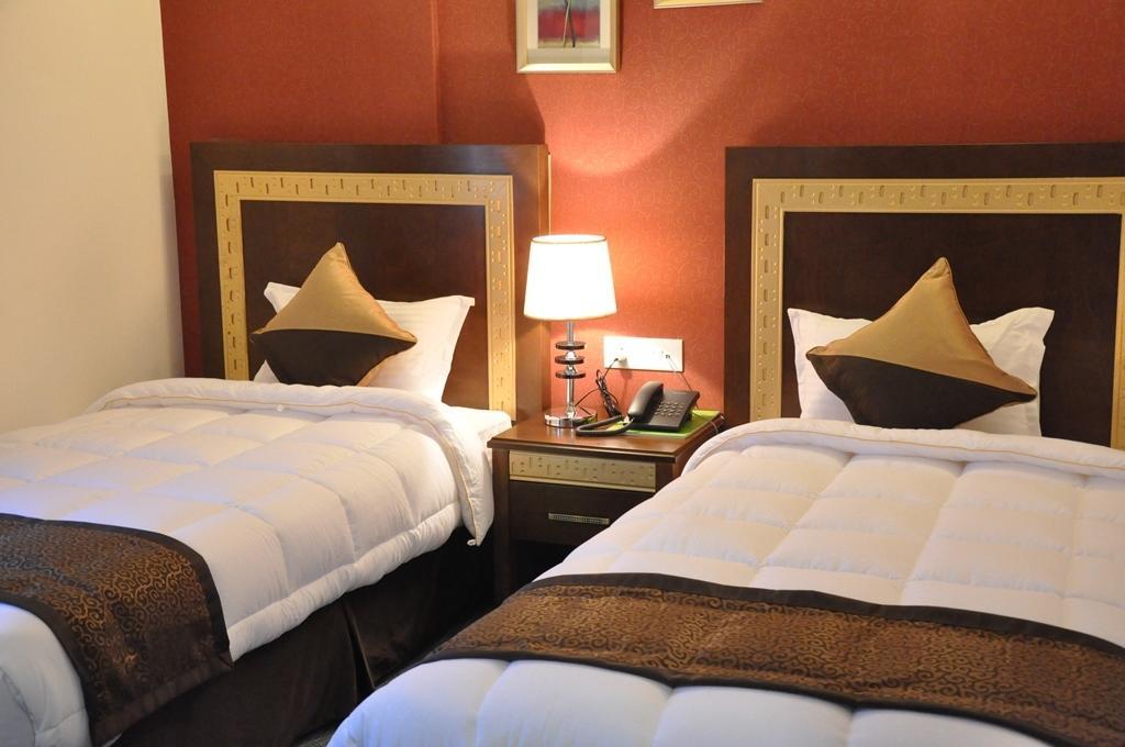Hotel Silk Route Guwahati Zewnętrze zdjęcie