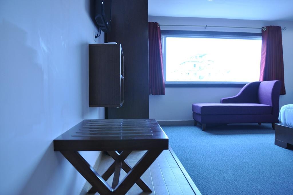 Hotel Silk Route Guwahati Zewnętrze zdjęcie