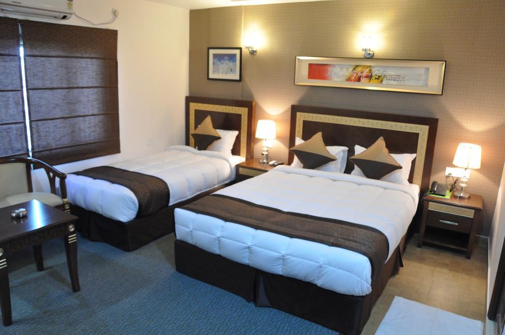 Hotel Silk Route Guwahati Zewnętrze zdjęcie